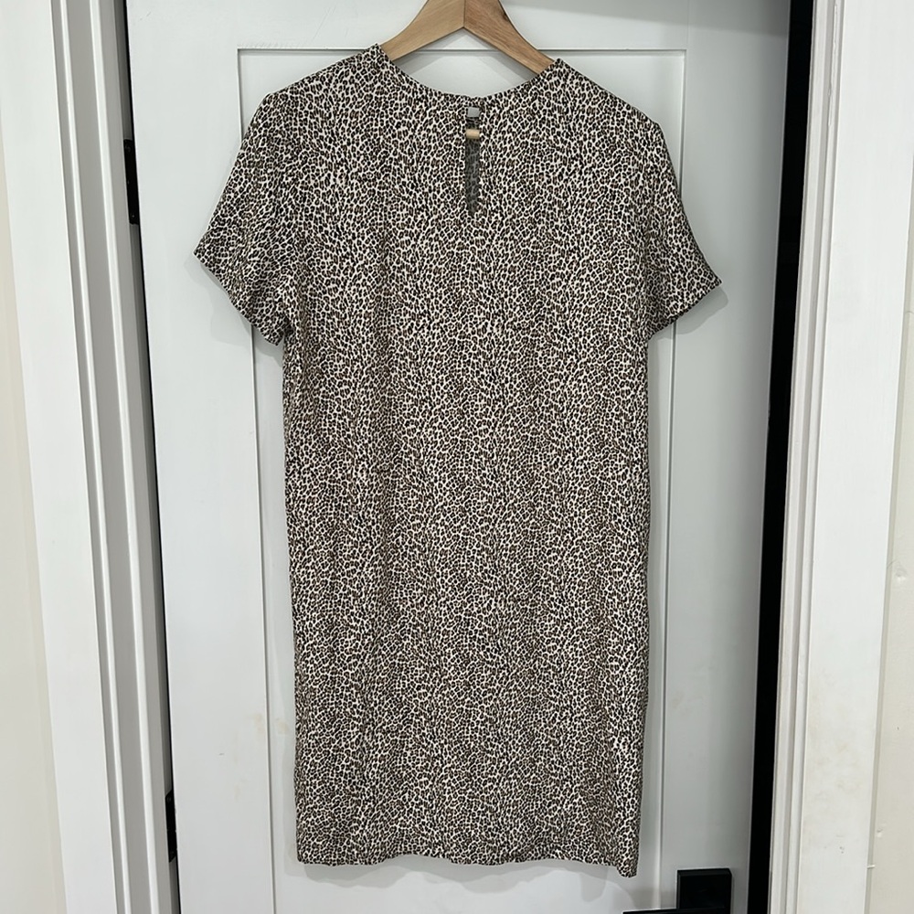 Jenni Kayne Leopard Print Short Sleeve Dress - Picture 5 of 8